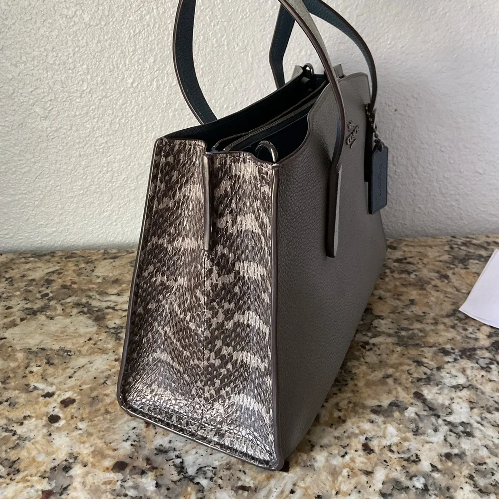 Coach Charlie Carryall 28 with Snakeskin Detail and Strap - Picture 6 of 14
